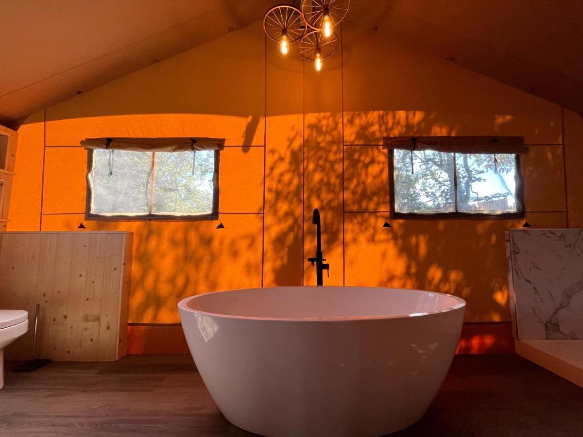 טנבי Aladdin Safari Tent מראה חיצוני תמונה